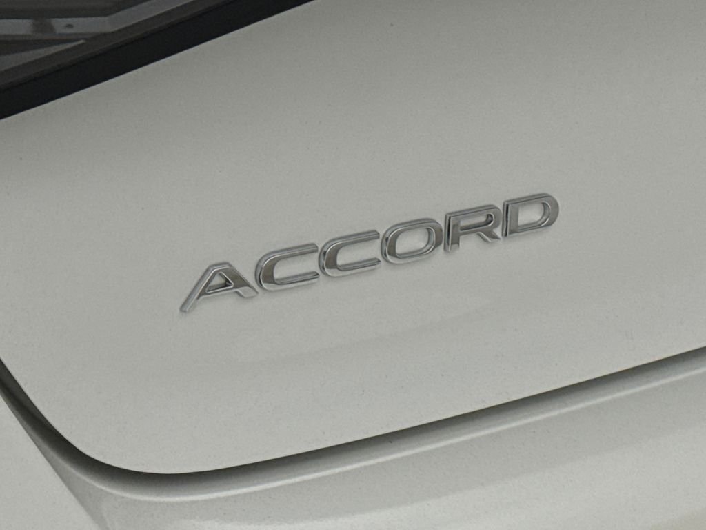New 2026 Platinum White Pearl Honda LX image 10
