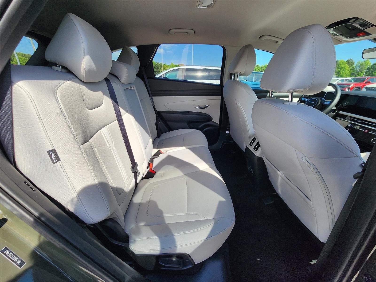 Used 2025 Rockwood Green Hyundai SEL image 8