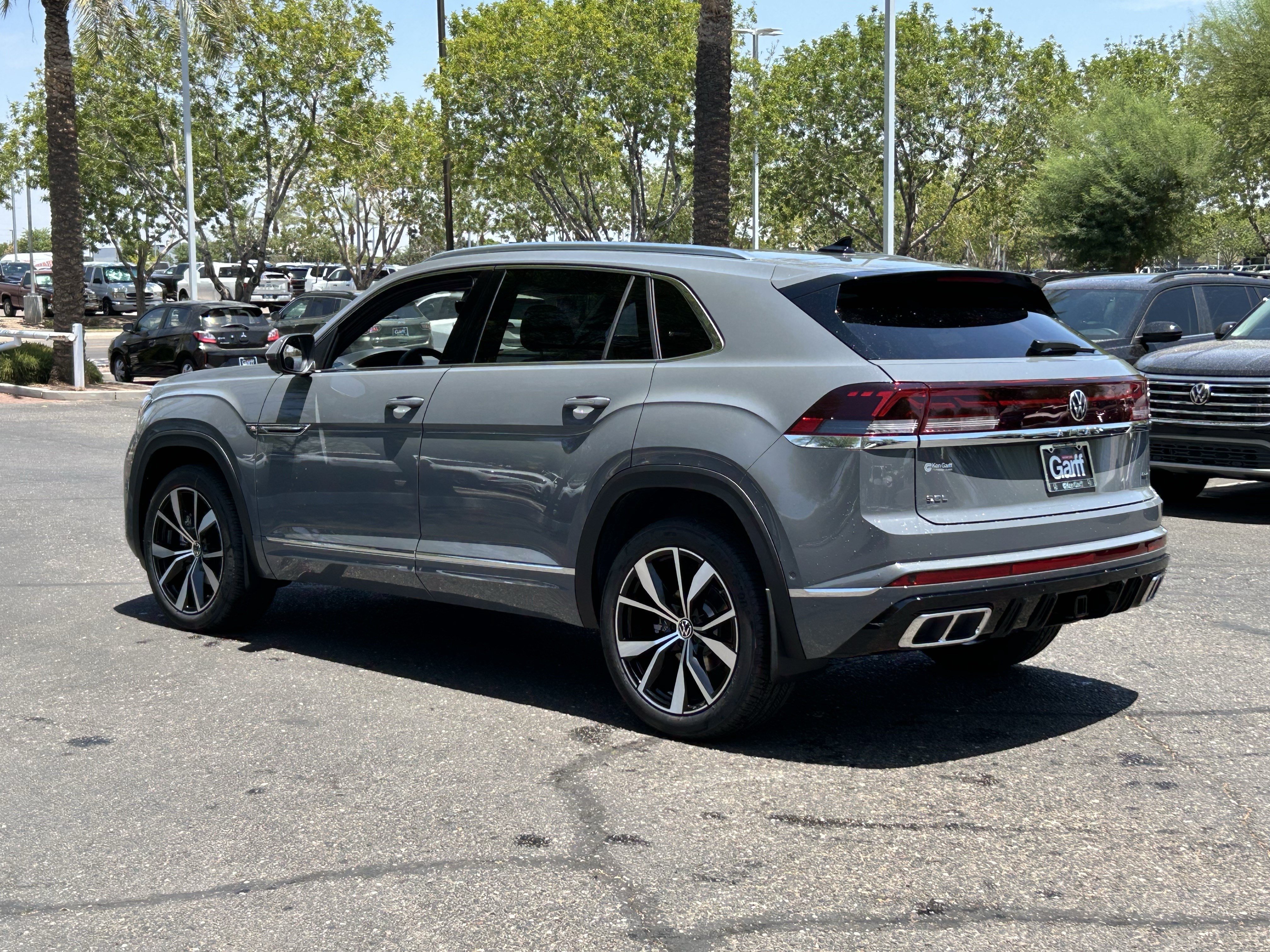 New 2026 Pure Gray Volkswagen 2.0T SEL Premium R-Line image 2