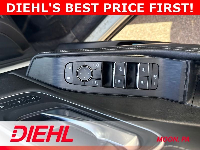 Used 2021 White Nissan SL image 5