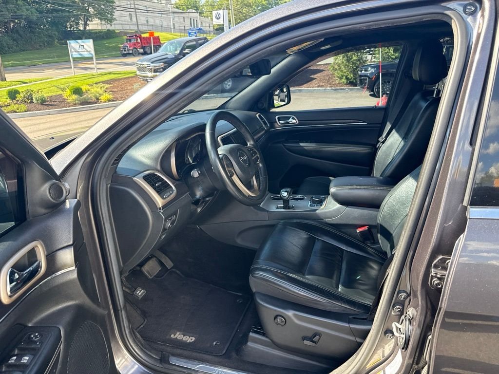 Used 2014 Gray Jeep Limited image 8