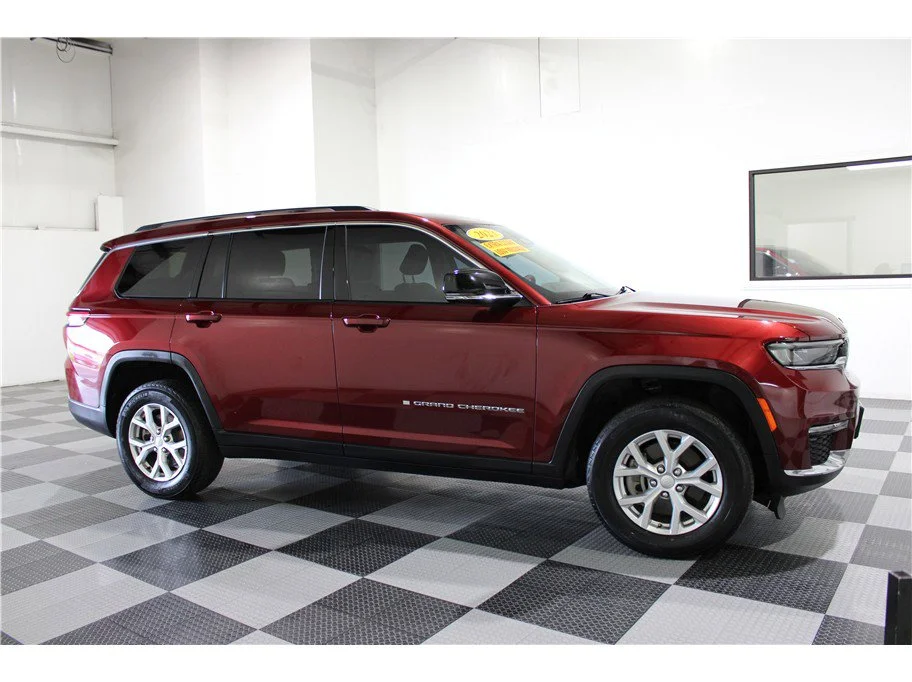 2023 Jeep Grand Cherokee L Limited 4x4's photo