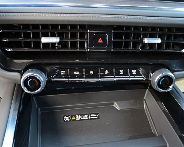 2026 Chevrolet Suburban LT - Photo 30