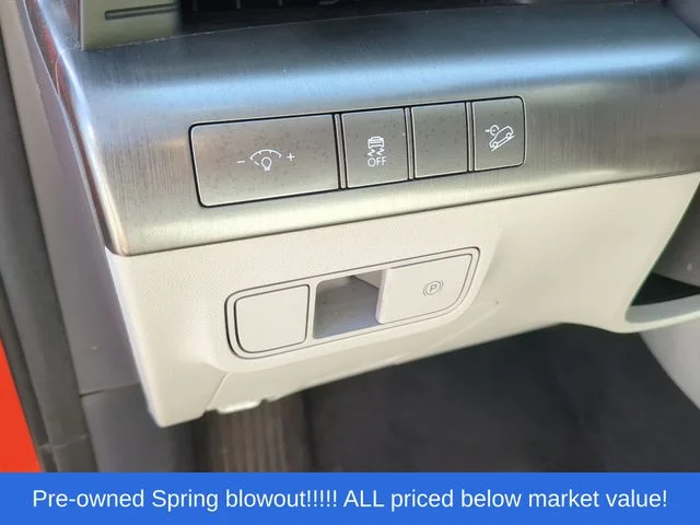 Used 2024 Orange Hyundai SEL image 24