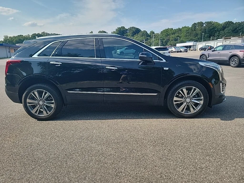 Used 2024 Stellar Black Metallic Cadillac Premium Luxury image 5