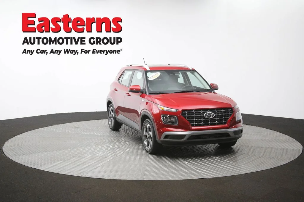 Used 2025 Red Hyundai SEL image 52