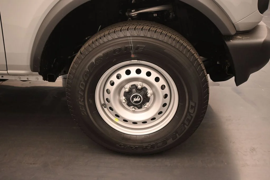 New 2026 Avalanche Gray Ford Base image 20