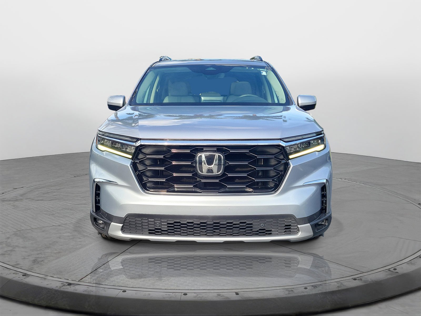 Certified Used 2023 Lunar Silver Metallic Honda 2WD TRG image 32