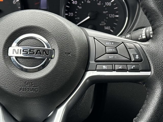 Used 2018 White Nissan SV image 22