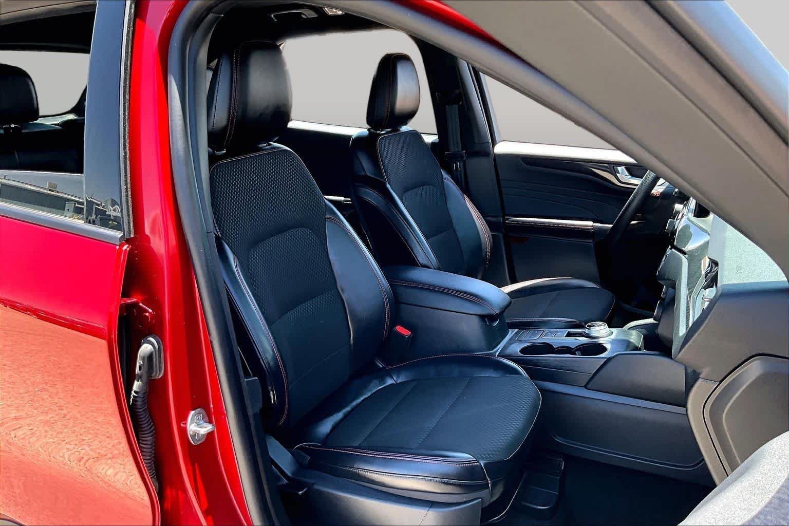 2025 Ford Escape ST-Line - Photo 7