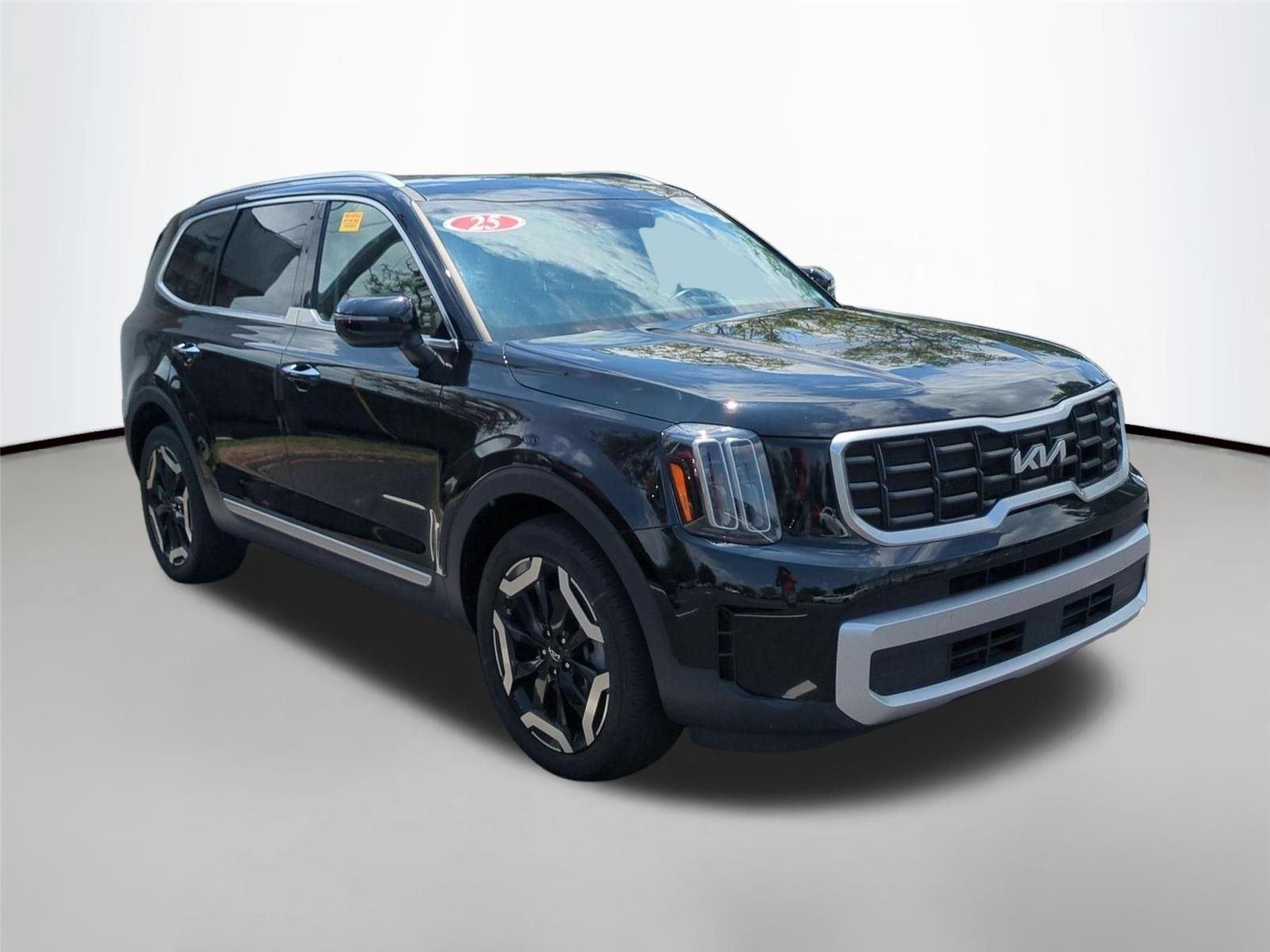 Used 2025 Ebony Black Kia S image 9
