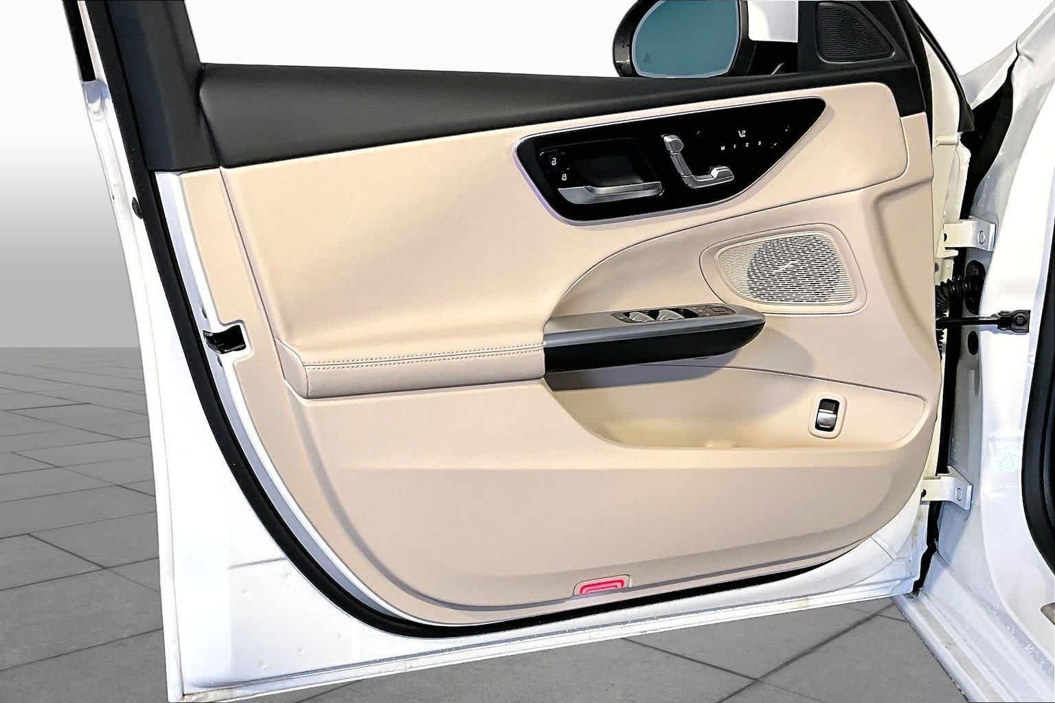 New 2026 Polar White Mercedes-Benz C 300 image 11