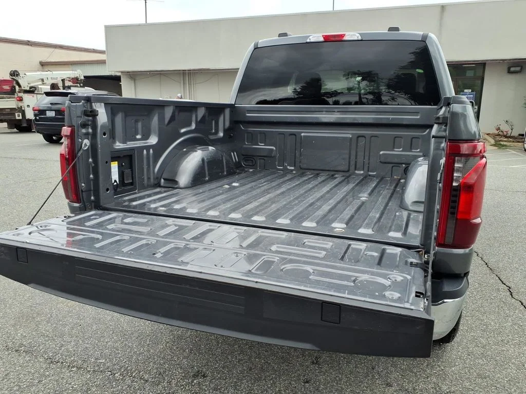 Used 2024 Gray Ford XLT image 30