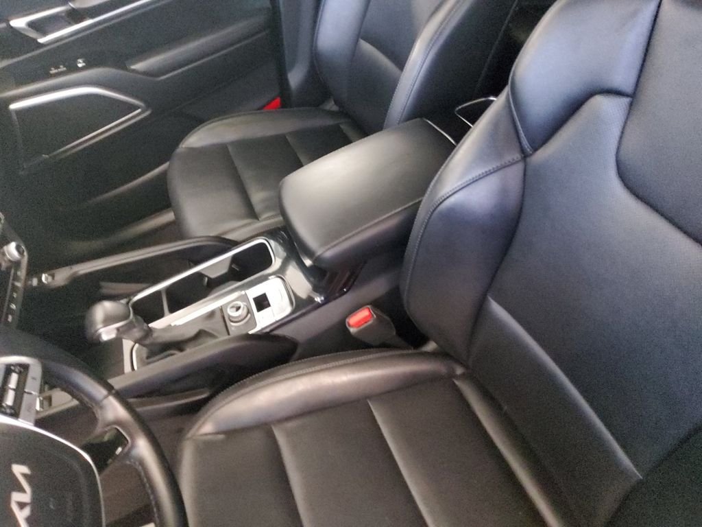 Used 2025 Black Kia S image 8