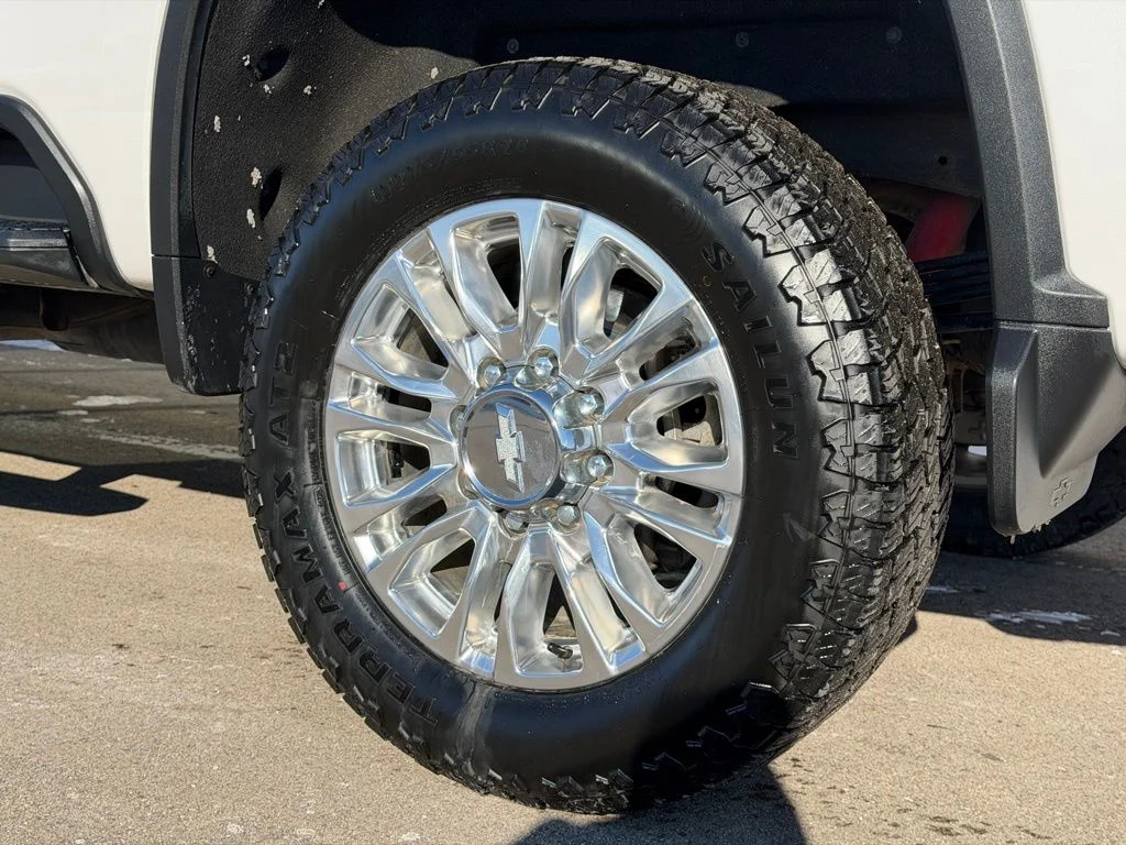 Used 2020 Beige Chevrolet High Country image 28