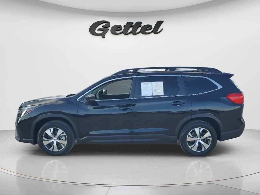Used 2025 Black Subaru Premium 7-Passenger image 8