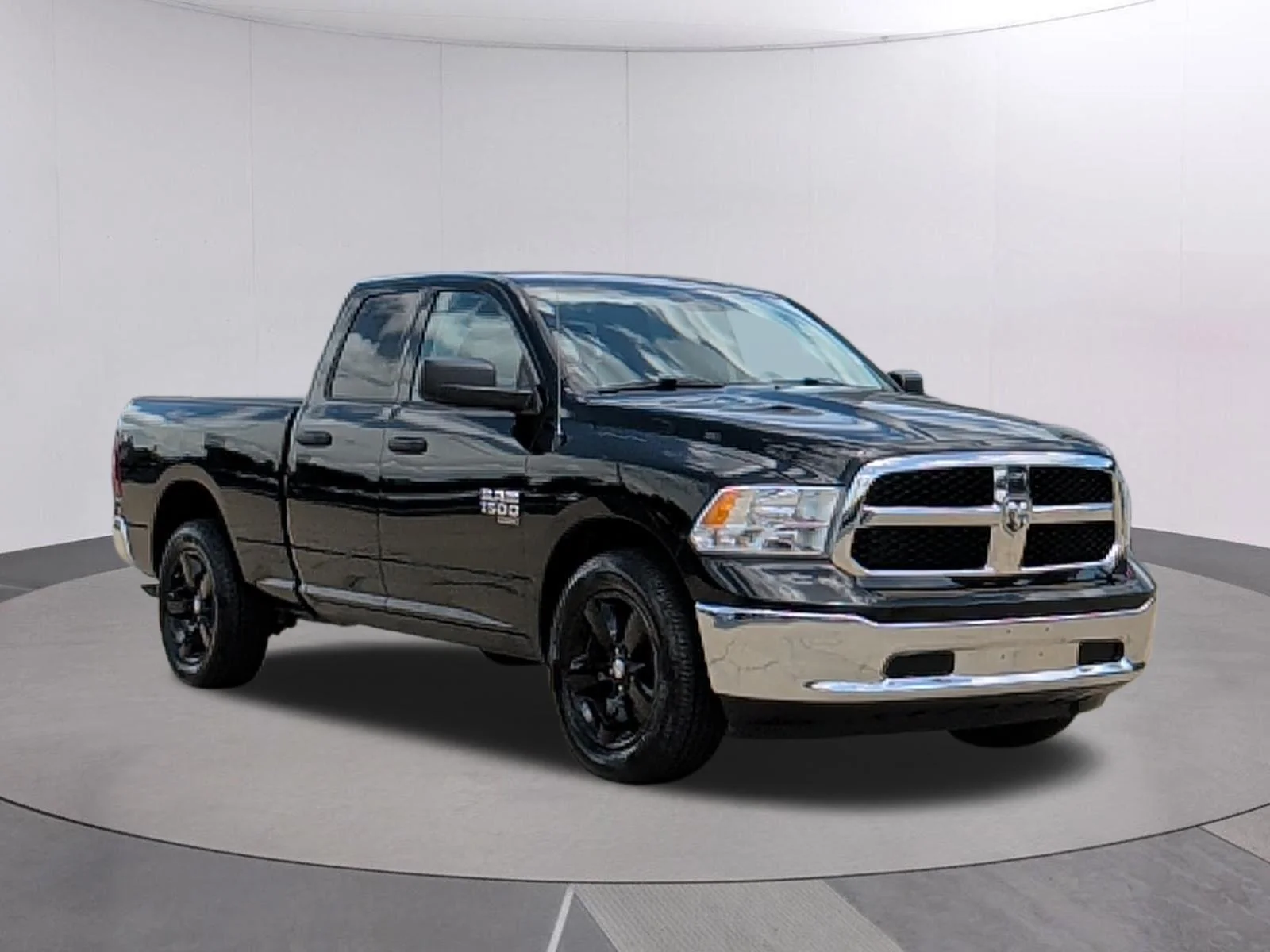 Used 2024 Diamond Black Crystal Pearlcoat Ram SLT image 8