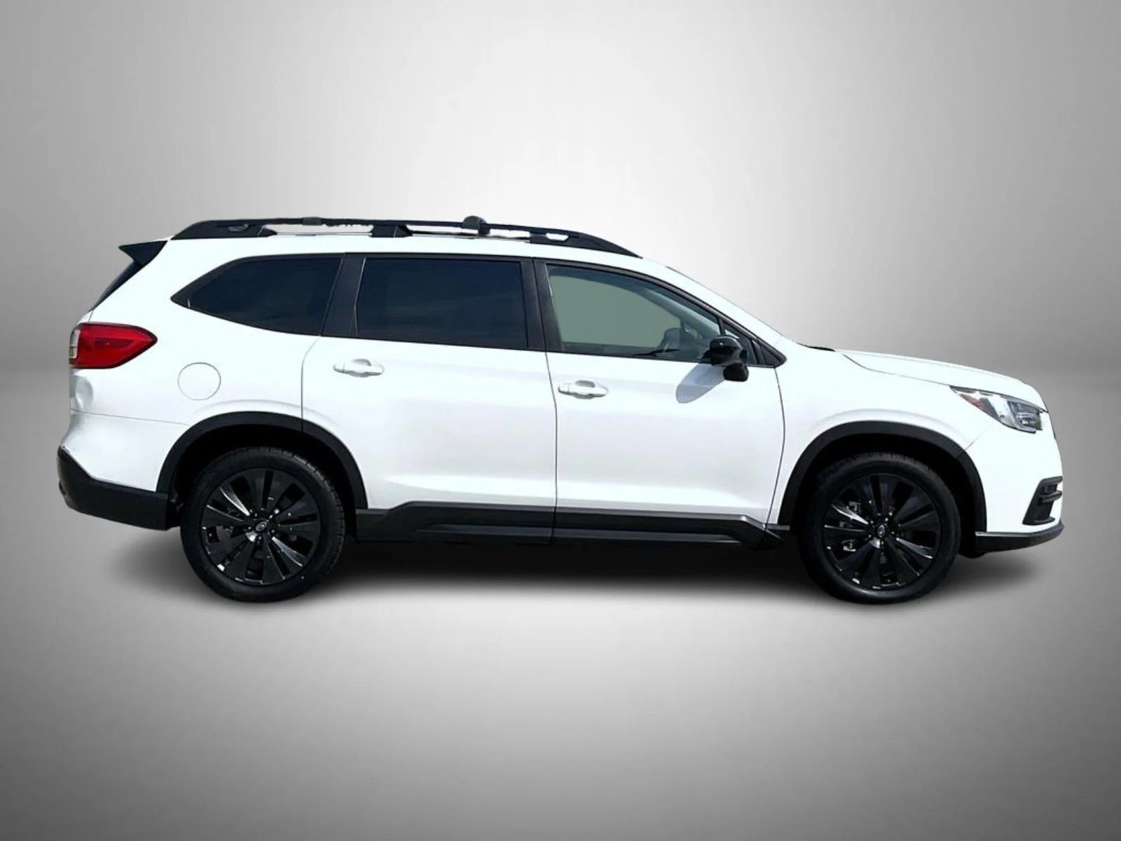 Used 2022 White Subaru Onyx Edition image 4