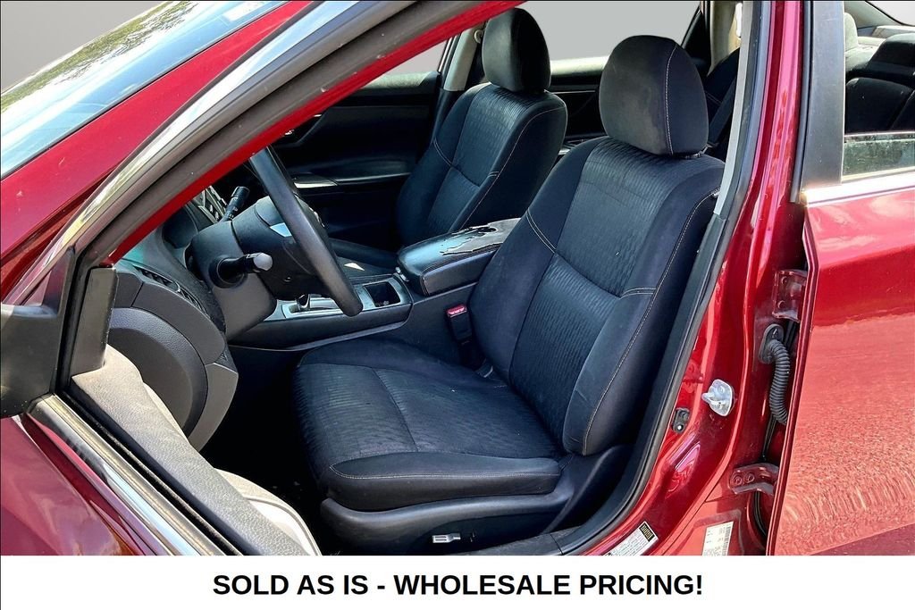 Used 2017 Red Nissan 2.5 S image 19