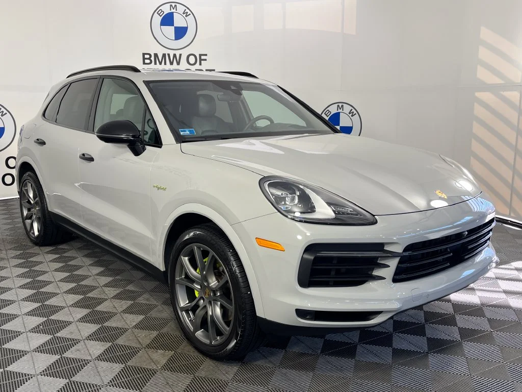 Used 2021 Chalk Porsche Base image 1