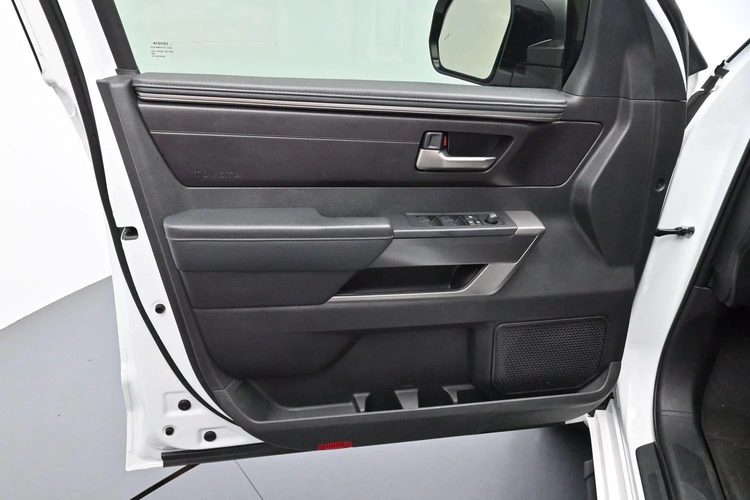 Used 2024 Ice Cap Toyota SR5 image 10