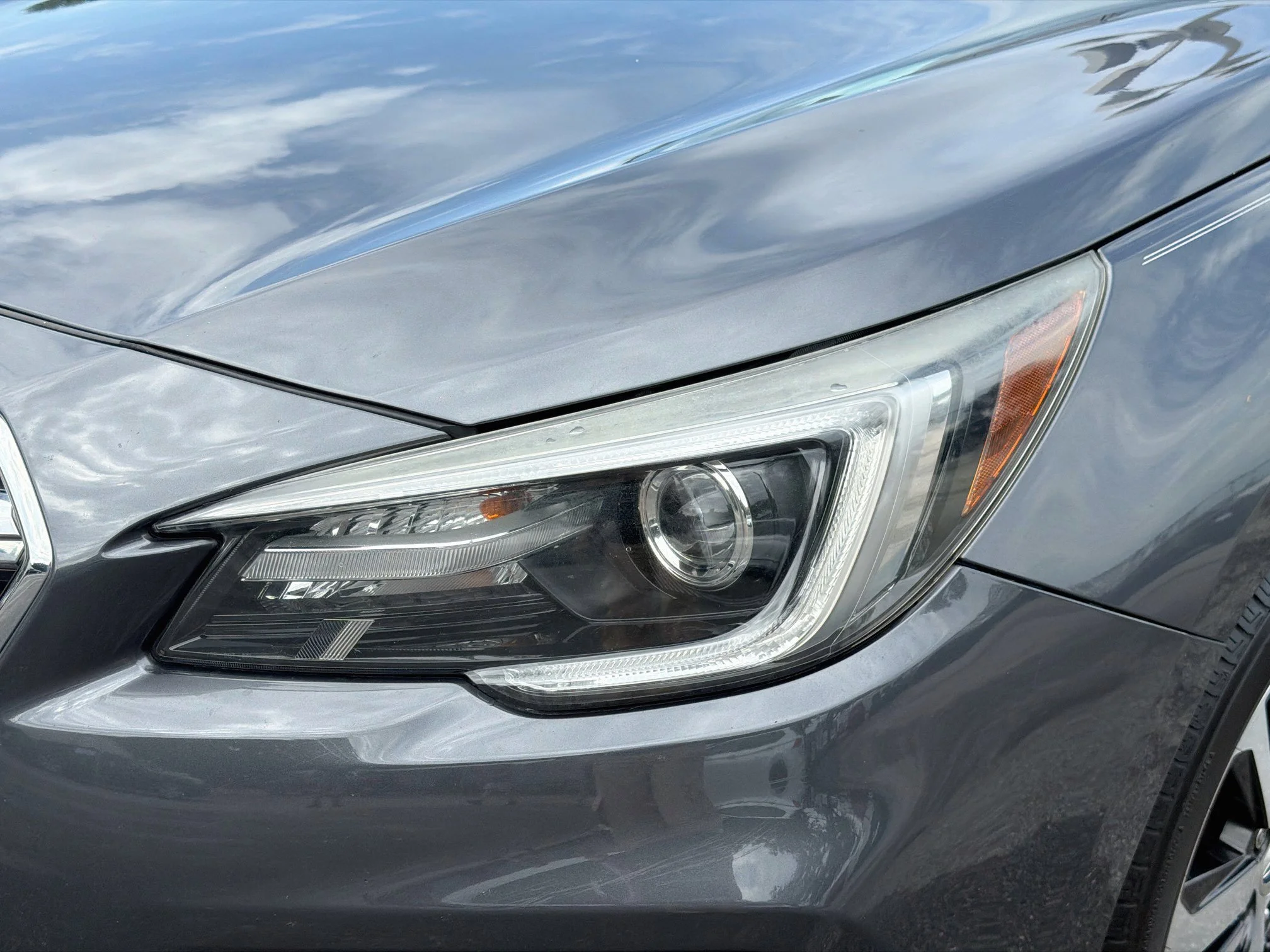 Used 2018 Magnetite Gray Metallic Subaru Limited image 6