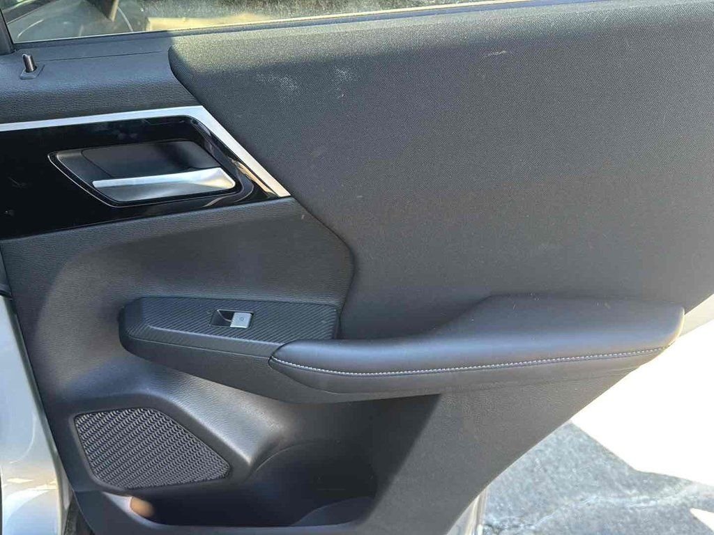 Used 2024 Gray Mitsubishi ES image 16
