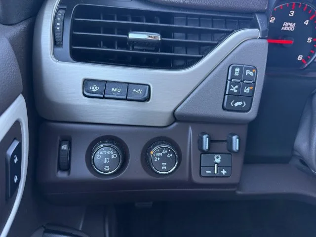 Used 2015 Onyx Black GMC Denali image 22