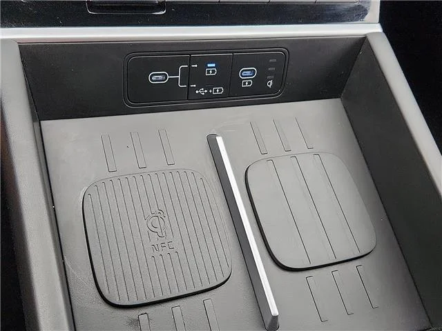 Used 2026 Gray Hyundai SEL Front-Wheel Drive image 15