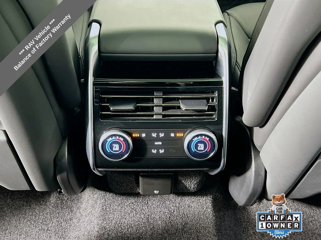 Used 2024 Carpathian Gray Premium Metallic Land Rover SE image 27