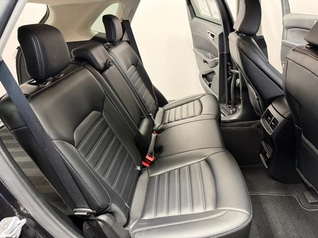 Used 2023 Black Ford SEL image 26