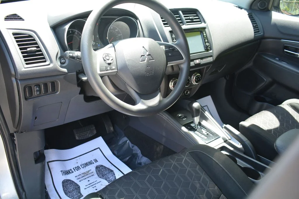Used 2024 Silver Mitsubishi 2.0 ES image 10