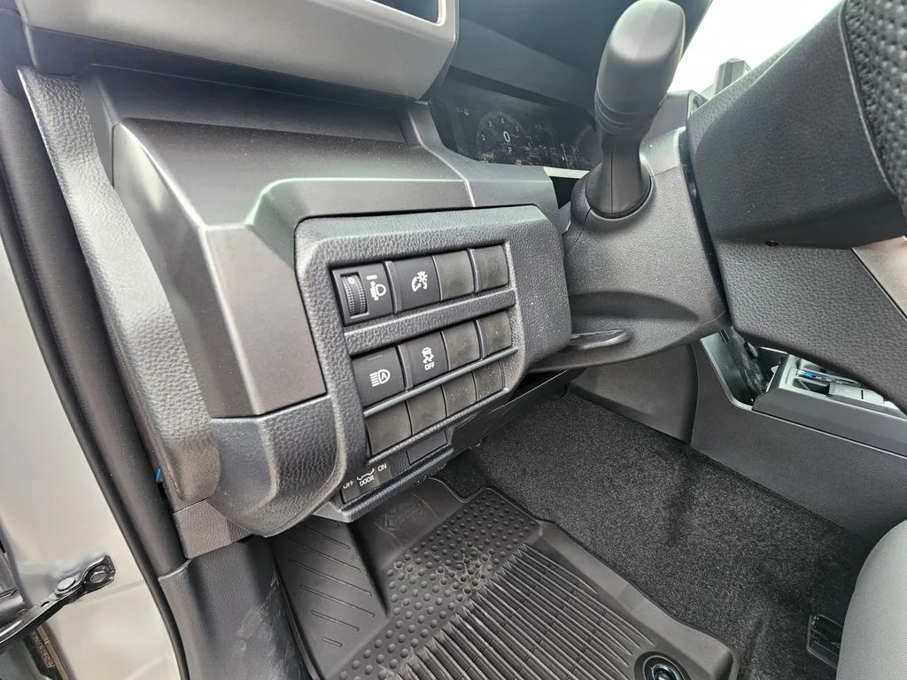 2026 Toyota Tacoma SR5 - Photo 10