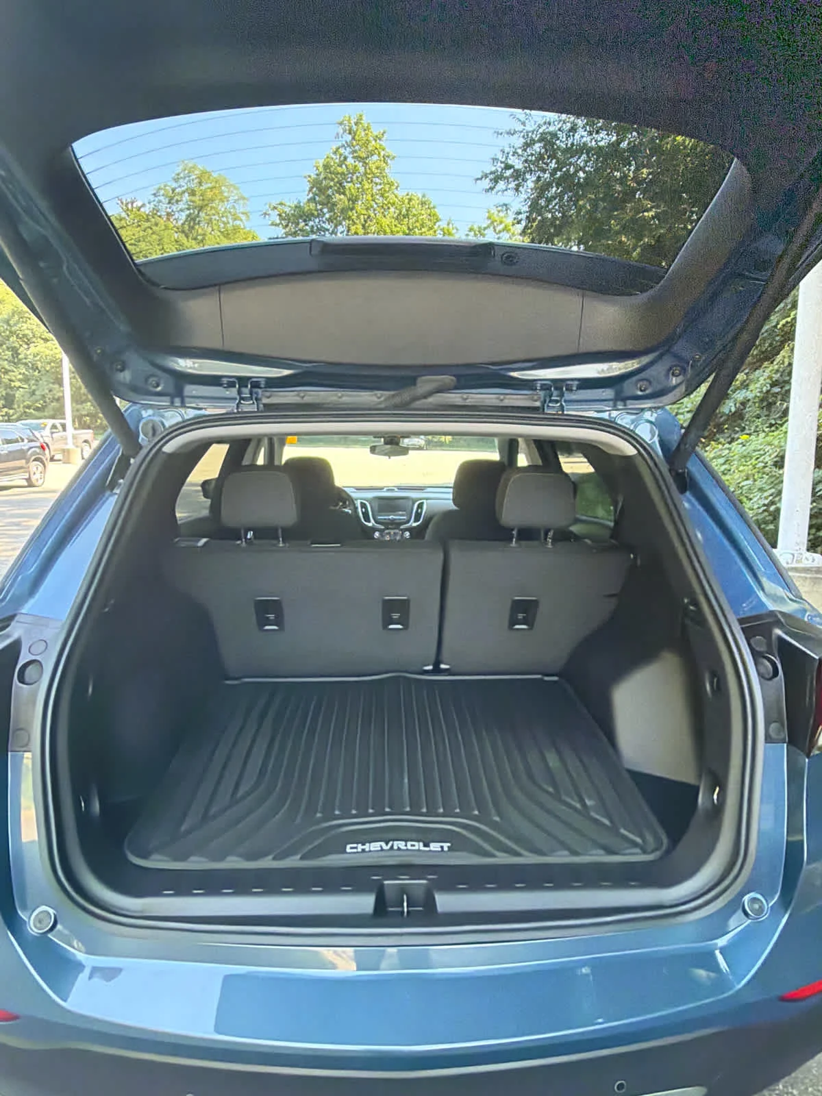Used 2024 Lakeshore Blue Metallic Chevrolet LT image 11