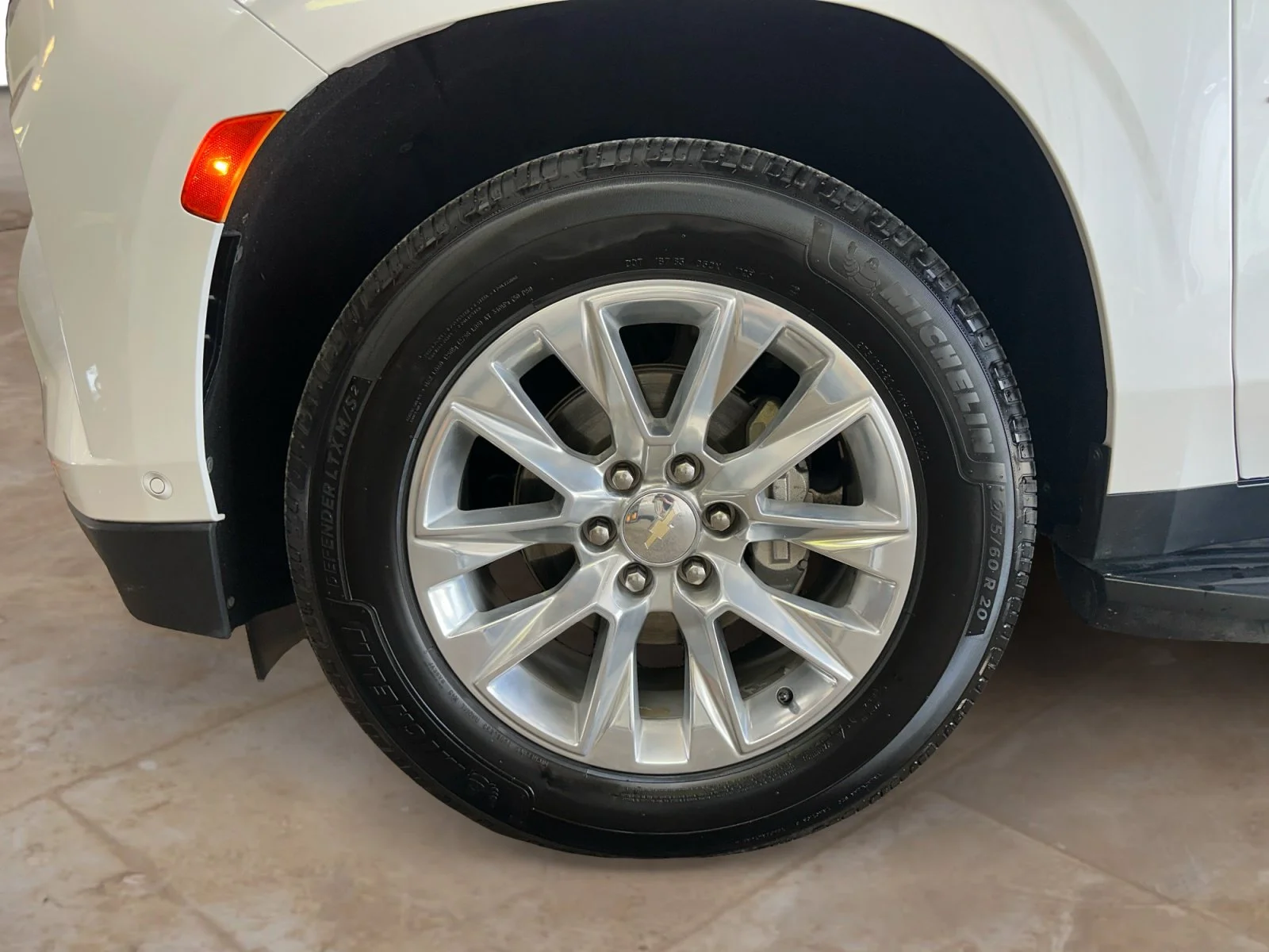 Used 2023 Iridescent Pearl Tricoat Chevrolet Premier image 31