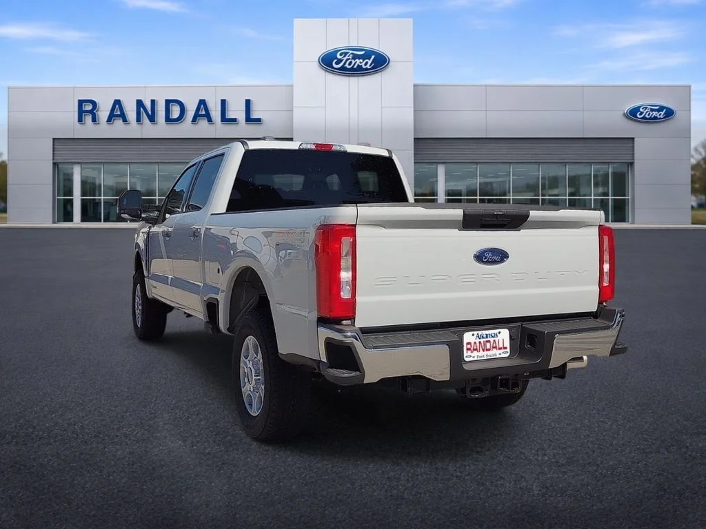 New 2026 Avalanche Ford F-250® XLT image 4