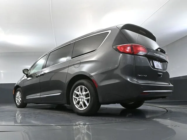 Used 2020 Gray Chrysler Touring L image 39