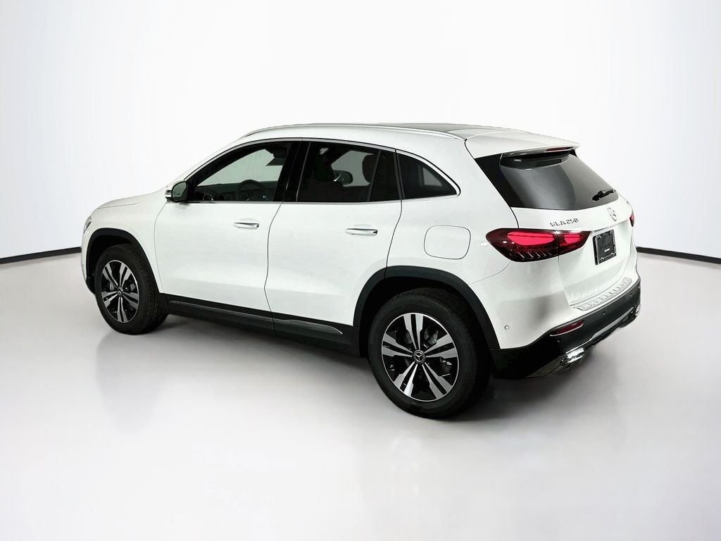 New 2026 Polar White Mercedes-Benz GLA 250 image 5