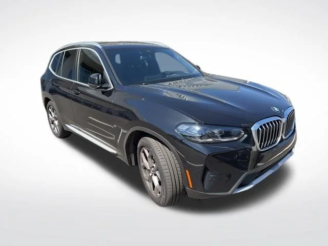 Used 2022 Black BMW sDrive30i image 5