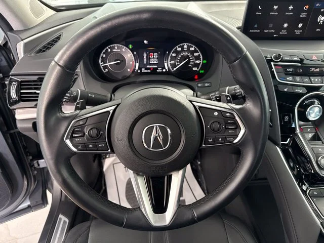 Used 2023  Acura Base image 28