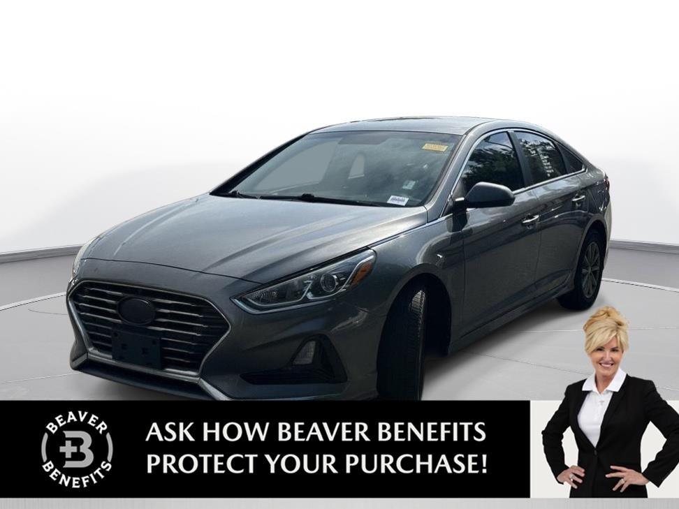 Used 2018 Machine Gray Hyundai SE image 1