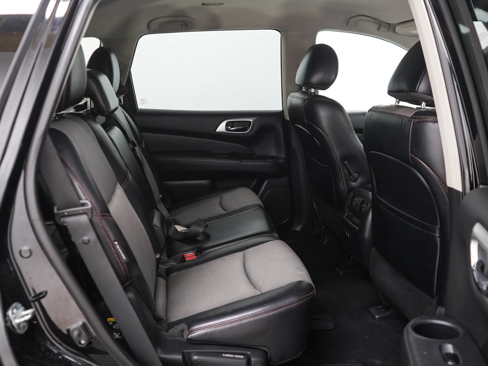 Used 2020 Magnetic Black Pearl Nissan SV image 12