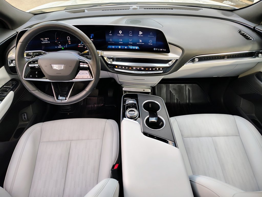 Used 2024 Crystal White Tricoat Cadillac Luxury 1 image 36