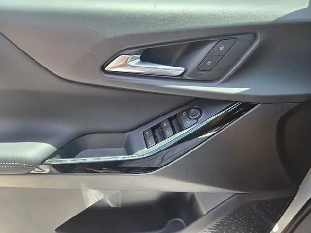 New 2026 Summit White Chevrolet LT image 15