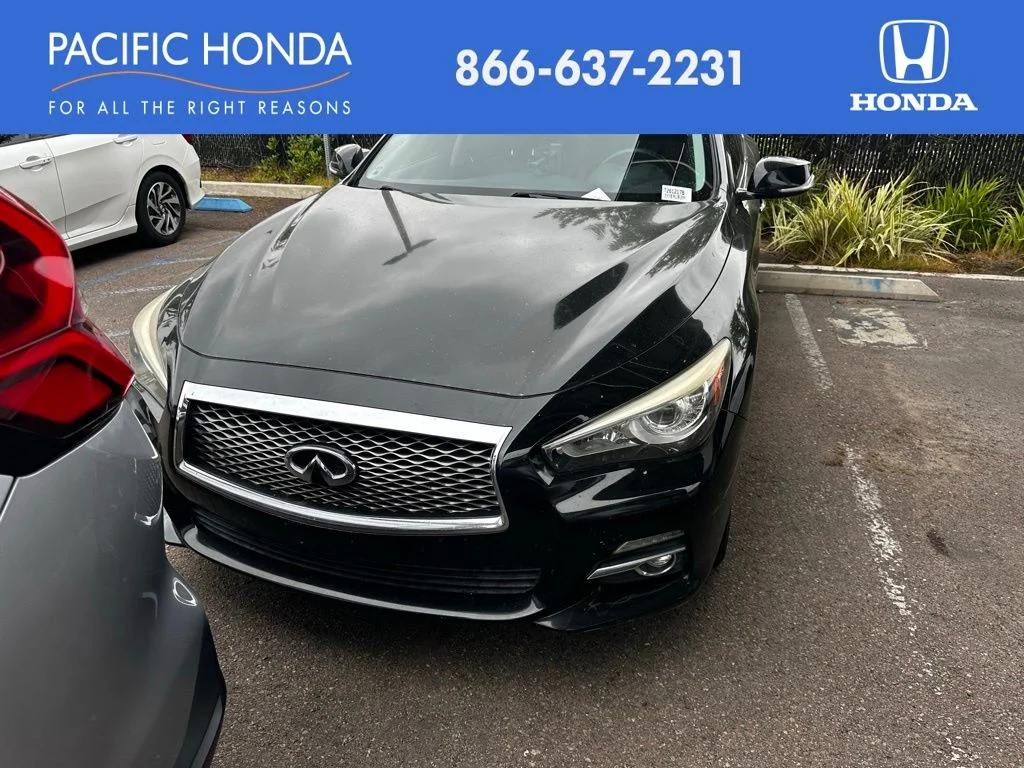 2014 INFINITI Q50 Premium's photo