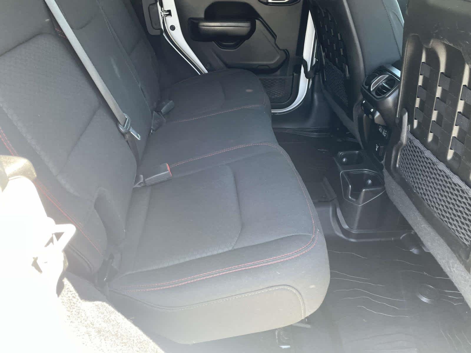 Used 2019 Whi/white Jeep Rubicon image 23