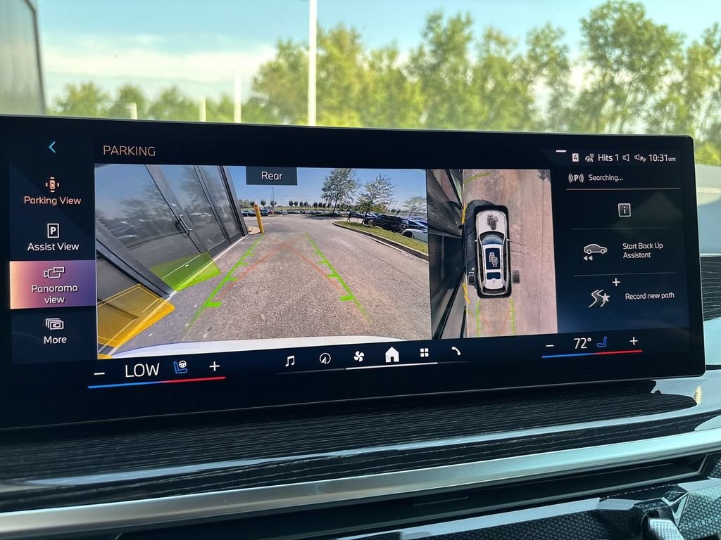New 2027 Alpine White BMW xDrive40i image 18
