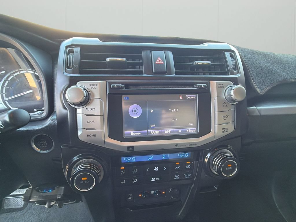 Used 2014  Toyota Limited image 23