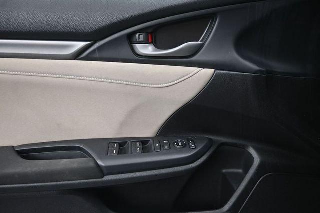 Used 2019  Honda EX image 24