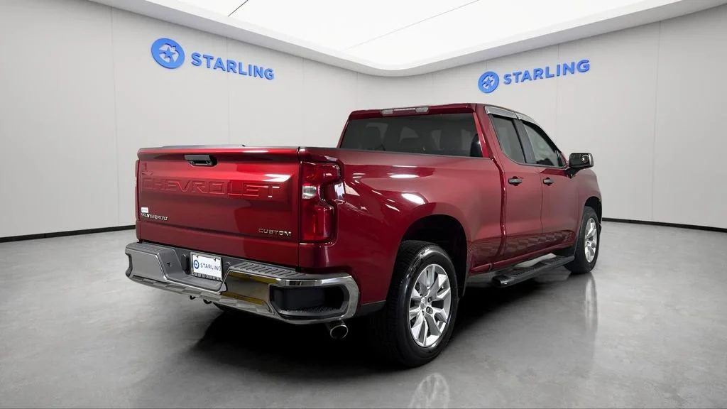 Used 2019 CAJUN RED TINTCOAT Chevrolet Custom image 9